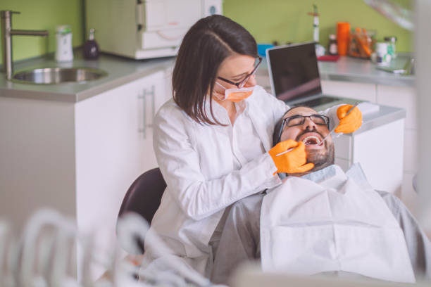 Best Dentist for Tooth Abscess  in Maxwell, CA